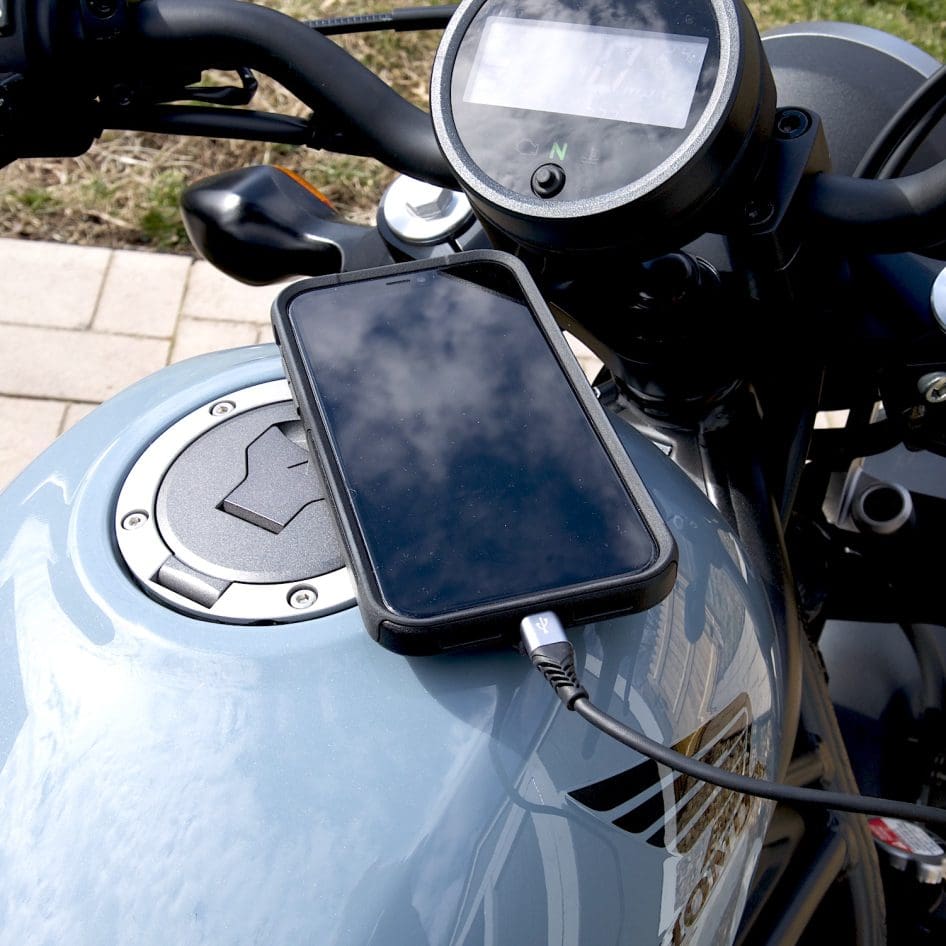 [Review] RidePower Motorcycle Phone Charger webBikeWorld