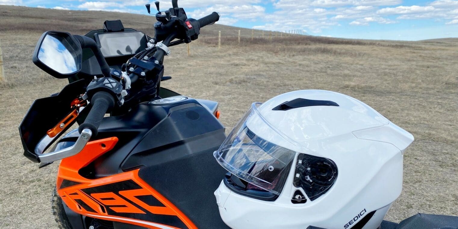 Sedici Strada II FullFace Helmet Review [Field Tested] wBW