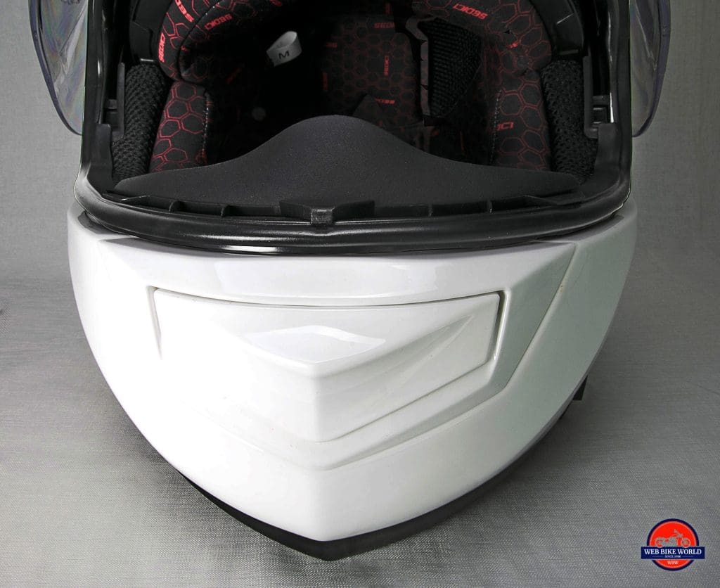 The Sedici Strada II helmet chin bar air vent.