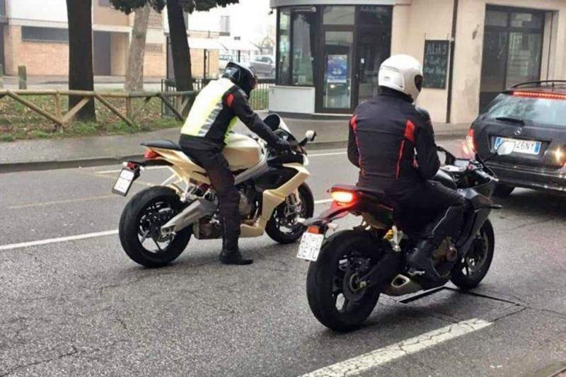 aprilia rs 660 spy shot