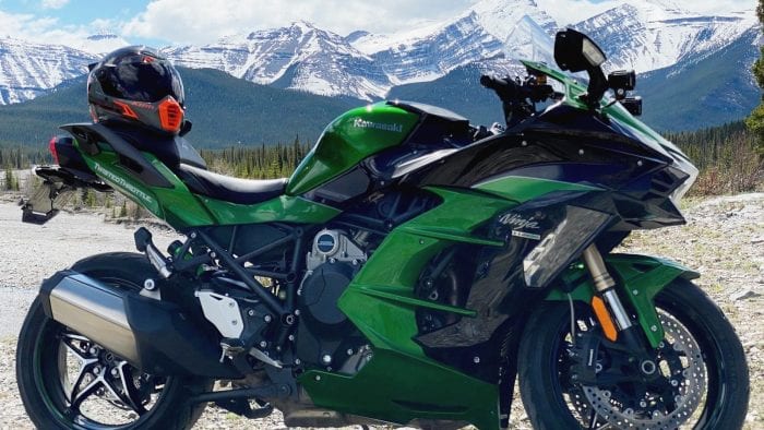 The Klim Krios Pro with my Ninja out in the mountains. The Klim Krios Pro with my Ninja out in the mountains.