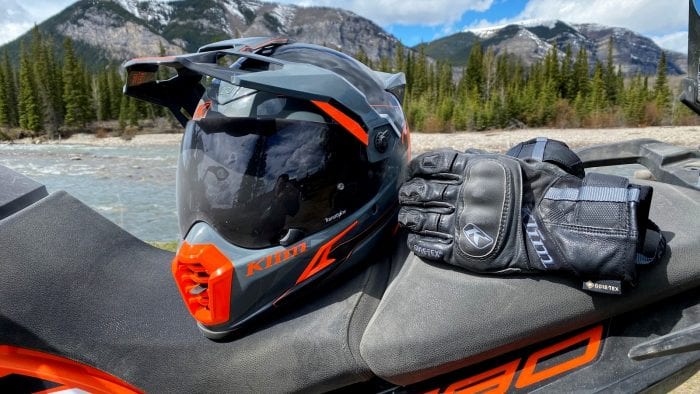 Dusty conditions and the Klim Krios Pro. Dusty conditions and the Klim Krios Pro.