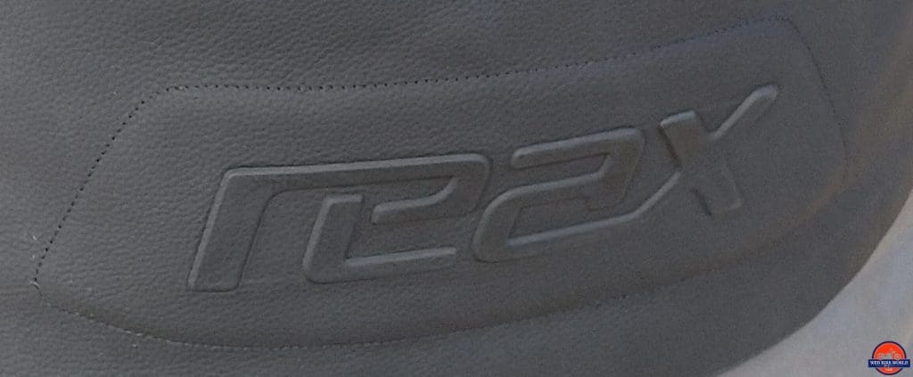 reax embossed logo on apex pro mesh jacket