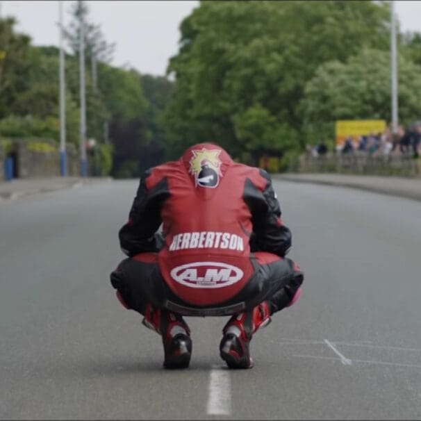 Dominic Herbertson at the start finish line, visualizing the race