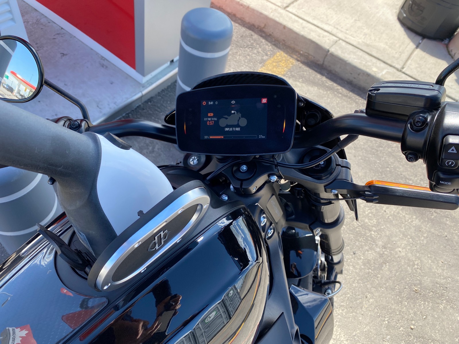 Harley-Davidson LiveWire Motorcycle Review: EV Charging Troubles