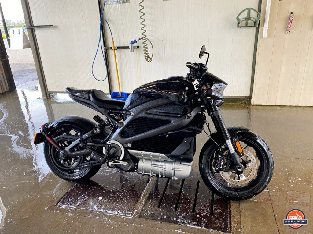 The Harley LiveWire at the carwash.