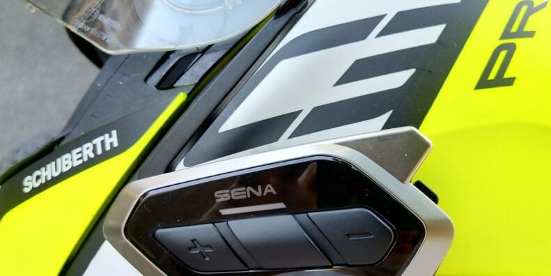 SENA 50R on SCHUBERTH C3 Pro