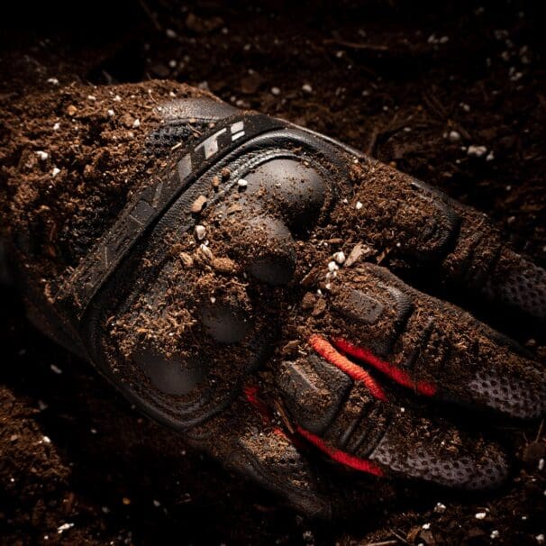 REV'IT Dirt 3 gloves covered in dirt
