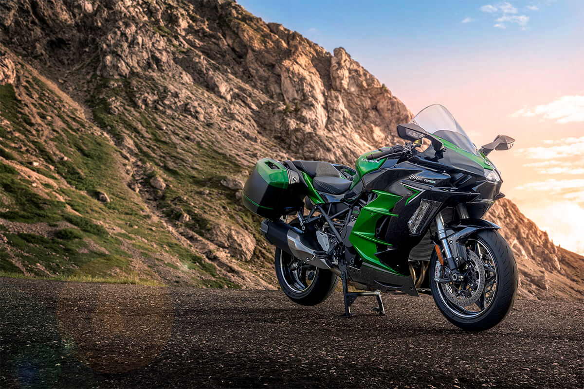 2022 Kawasaki H2-SX SE