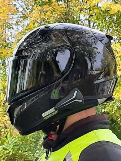 Side view of rider wearing RPHA 11 Pro Carbon helmet