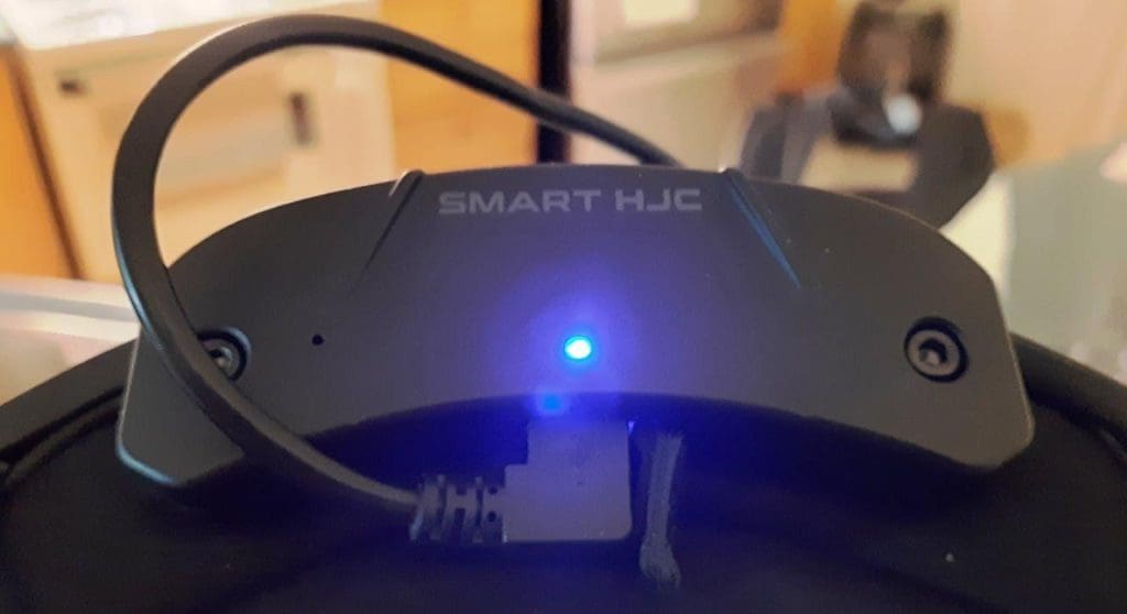 Smart HJC 20B Bluetooth Headset microUSB charging port