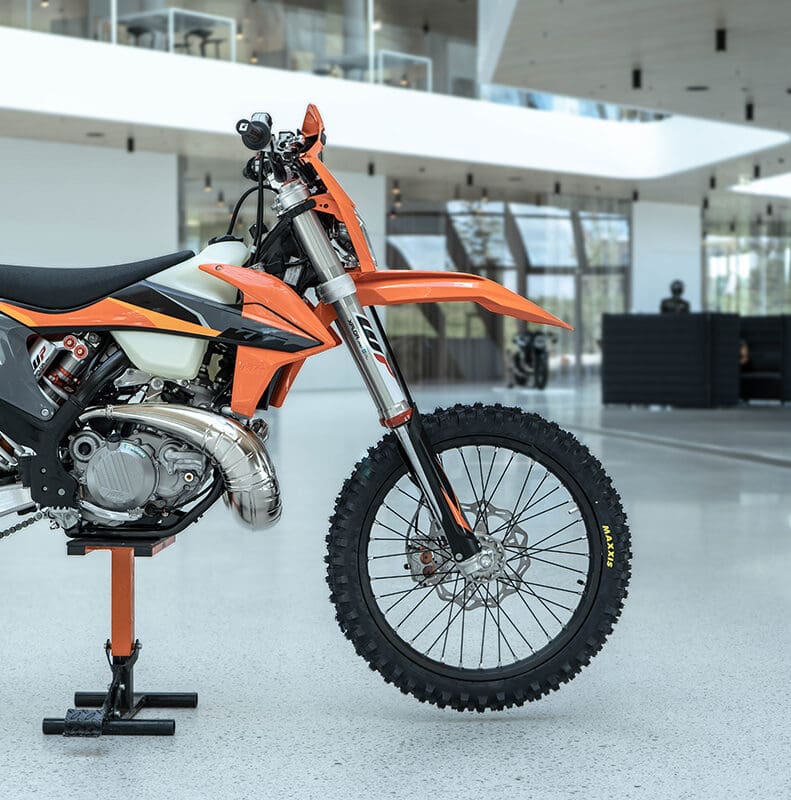 2021 Indian Roadmaster [Specs, Features, Photos] wBW