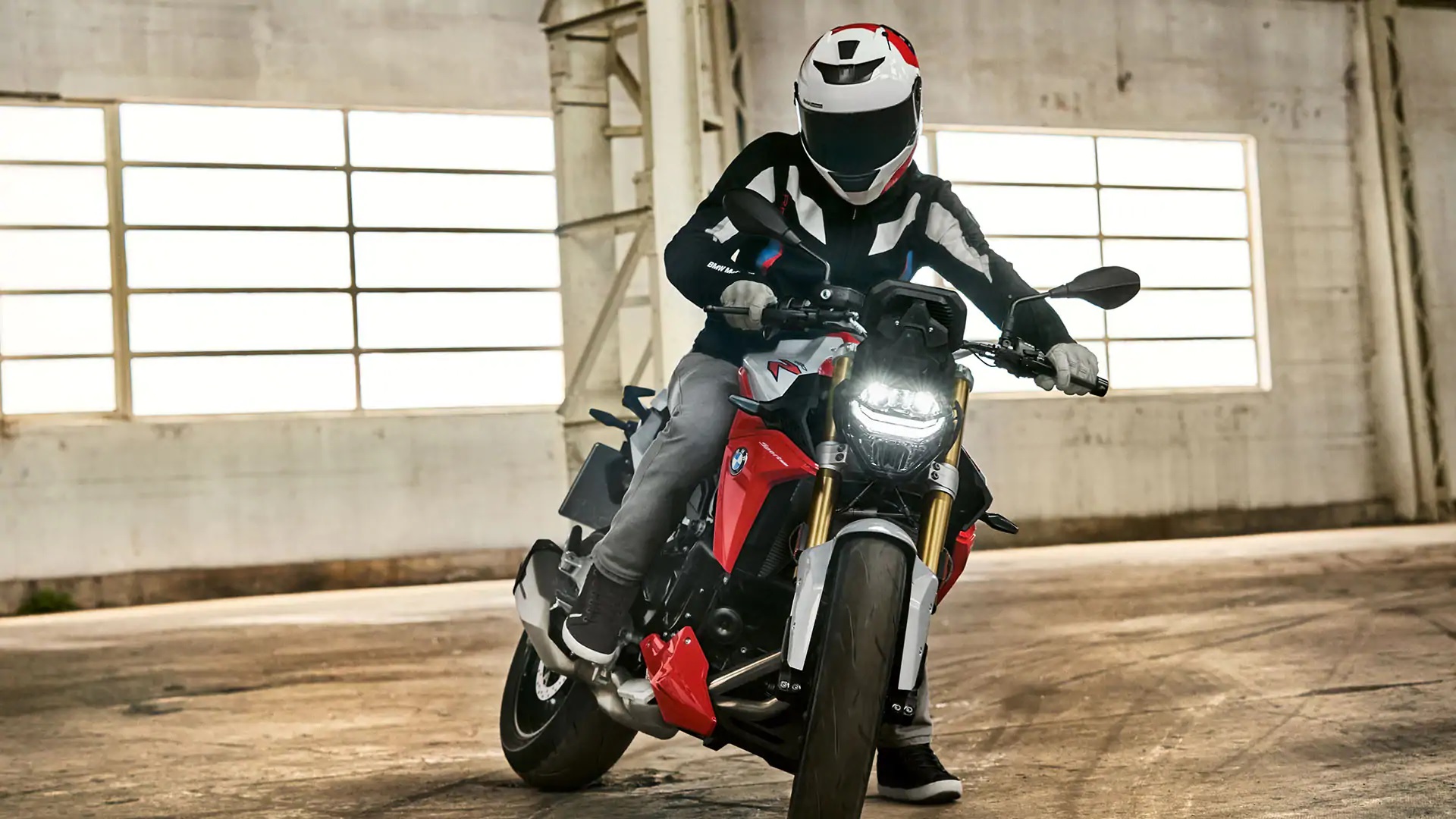 2021 clearance bmw f900r