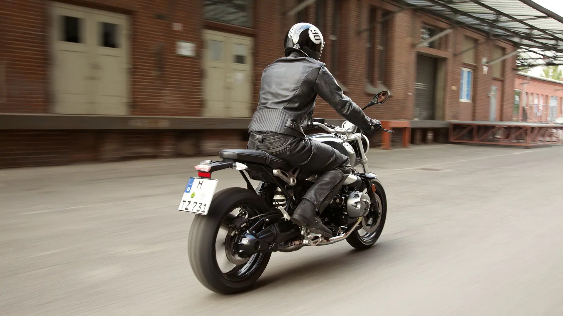 BMW Motorcycle 2021 r NINET