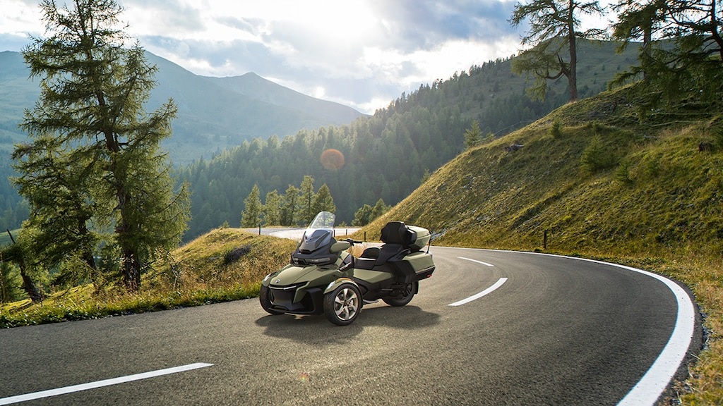 2021 Can-Am Spyder RT Sea-to-Sky