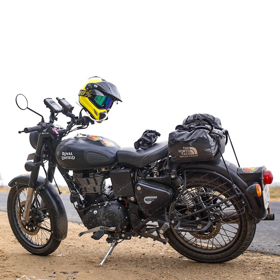 Royal enfield classic 500cc bs6 price clearance