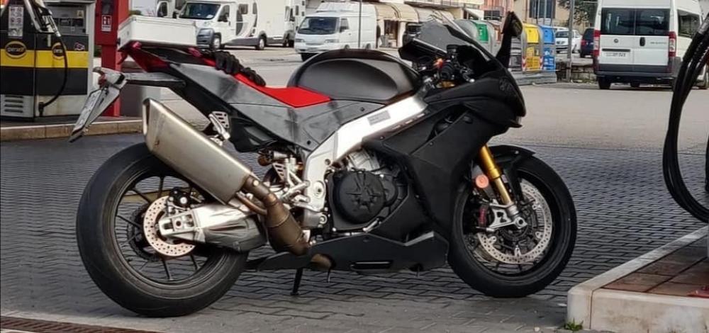 2021 Aprilia RSV4