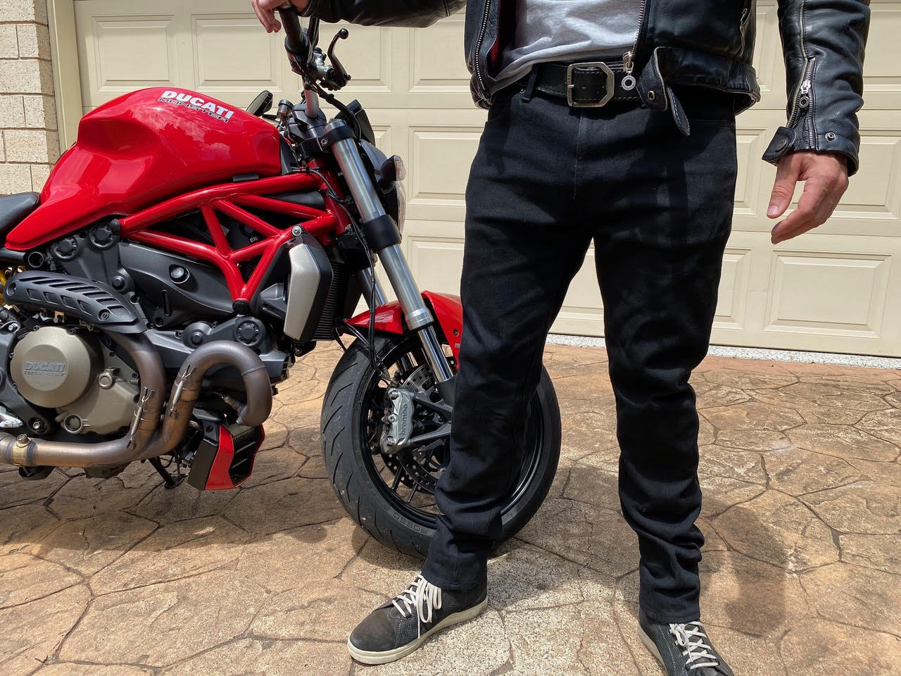 Pando Moto Jeans: Blacker, Safer, Comfier - webBikeWorld