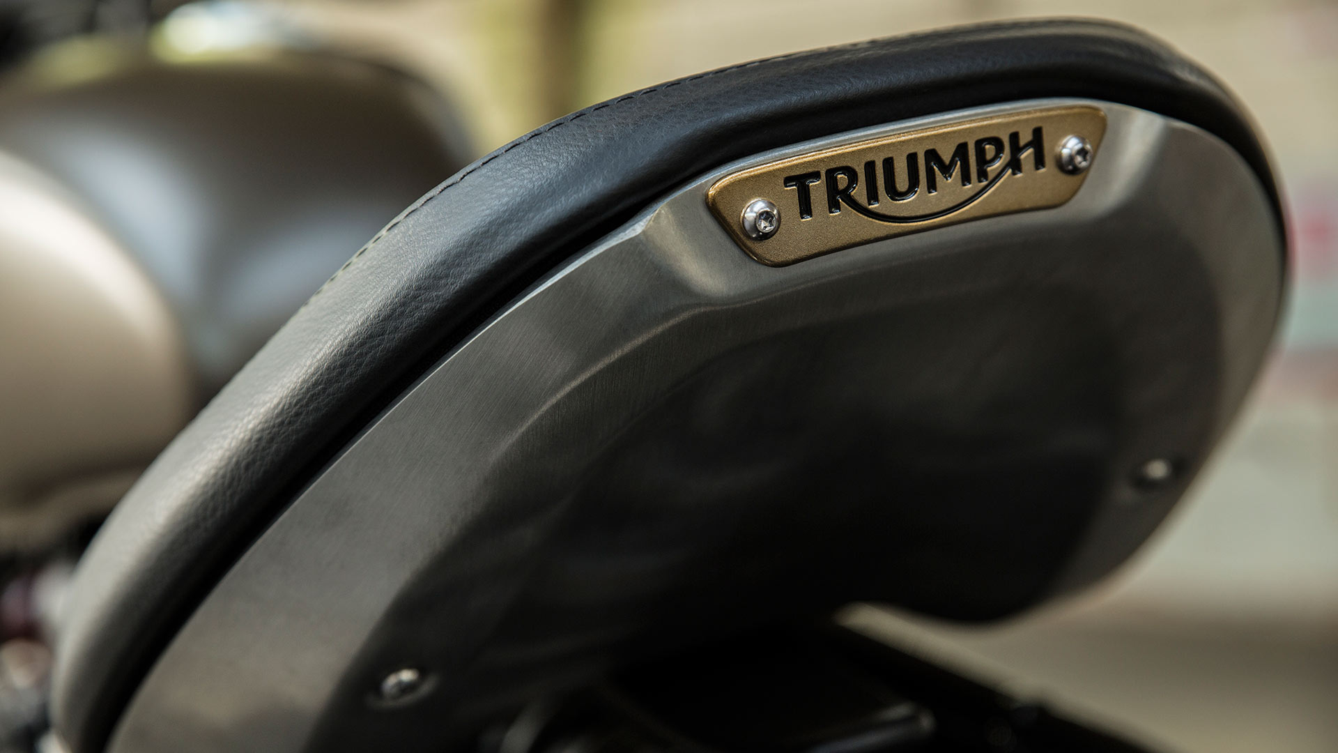 2021 Triumph Bonneville Bobber [Model Overview ...