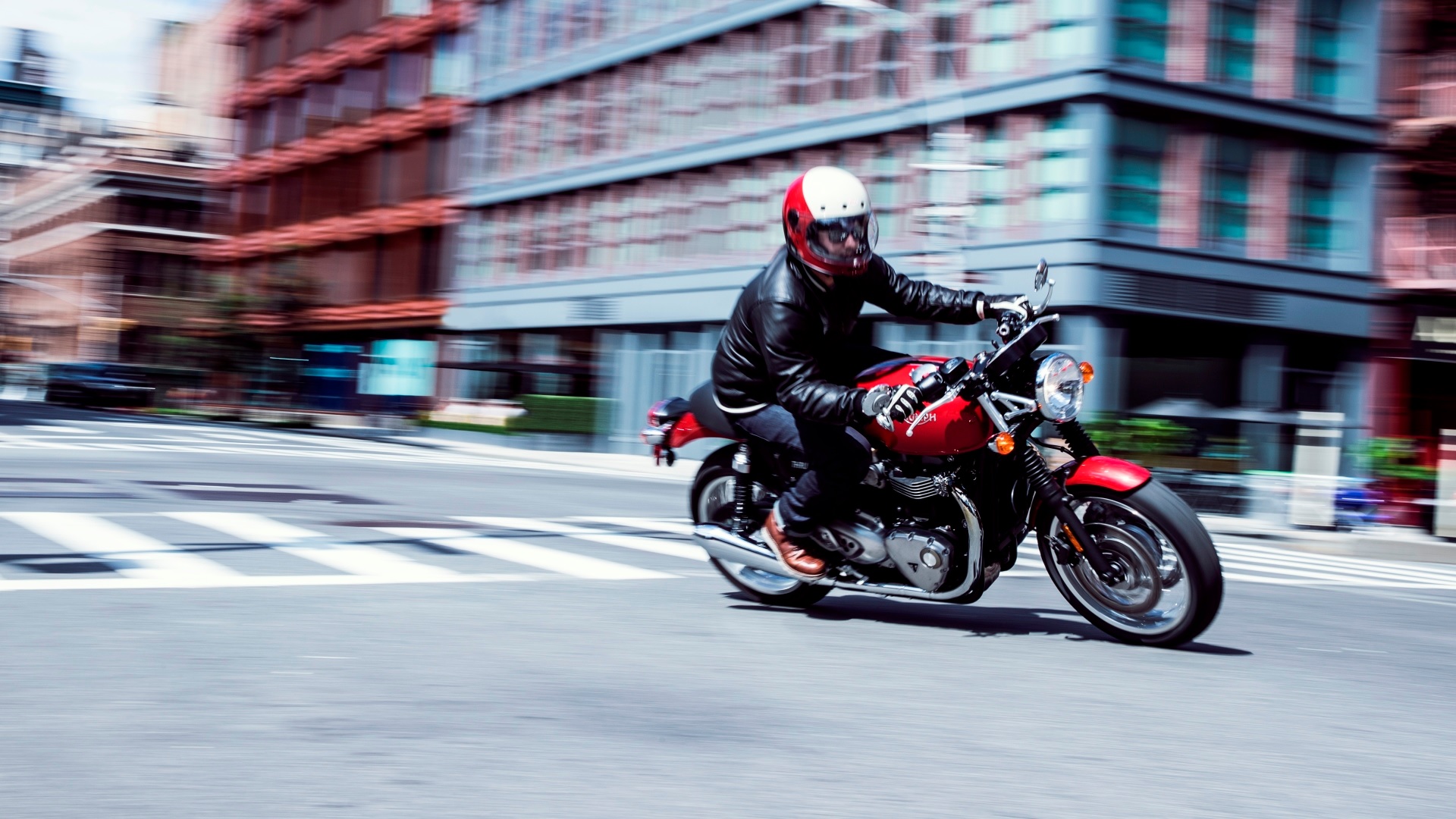 Thruxton 1200