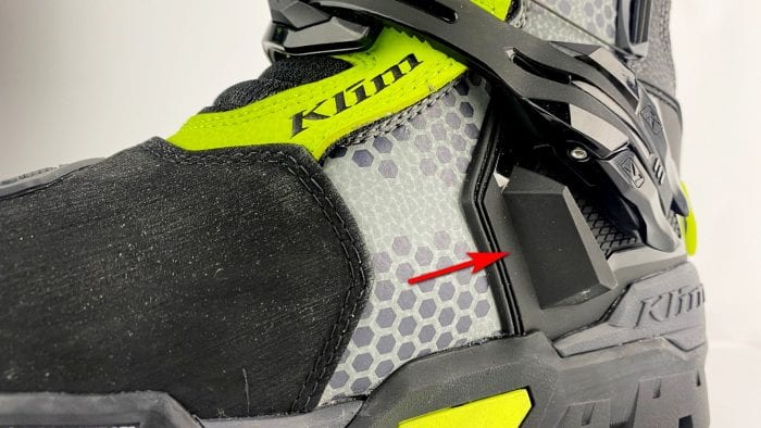 A deflector is built into the TPU armor to protect the latch. A deflector is built into the TPU armor to protect the latch.