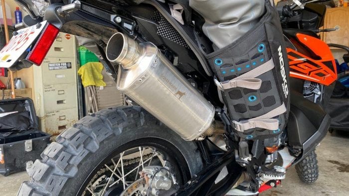 Mosko Moto Reckless 80L V3.0 Revolver luggage installed on a KTM 790 Adventure. Mosko Moto Reckless 80L V3.0 Revolver luggage installed on a KTM 790 Adventure.