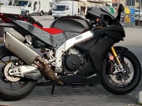 2021 Aprilia RSV4