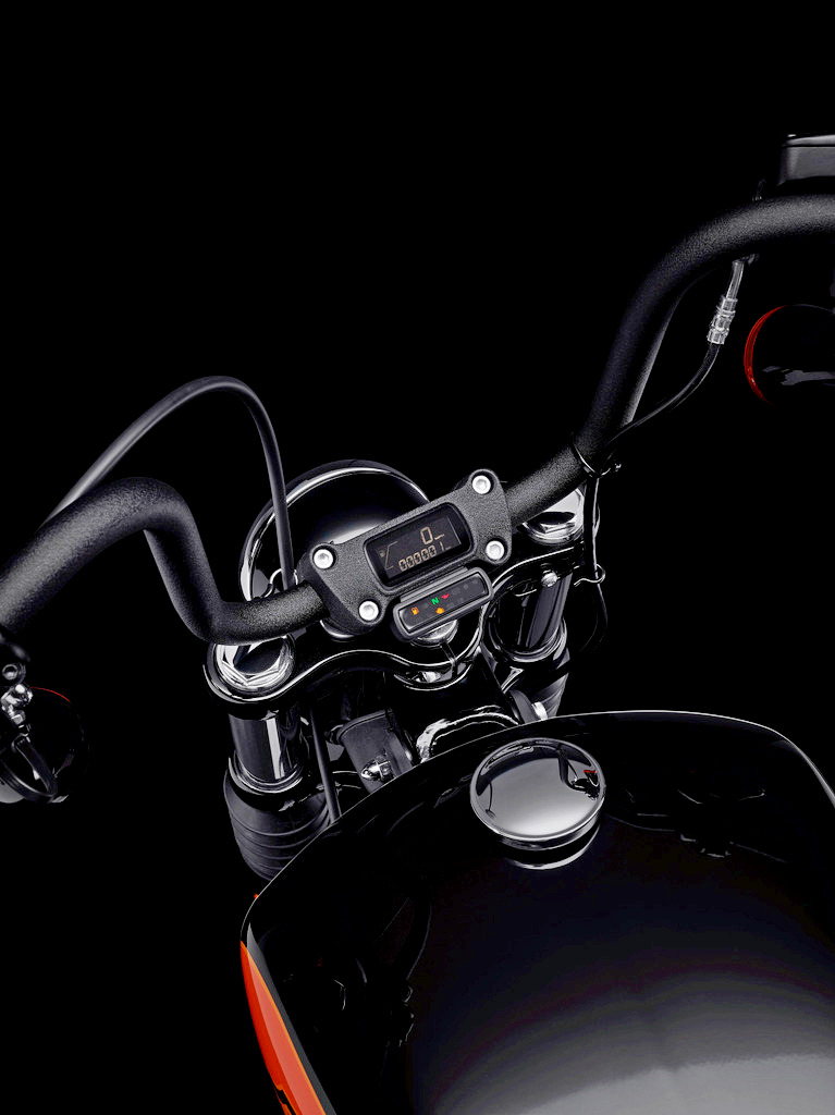 The cockpit of the new 2021 Harley Davidson Street Bob 114.