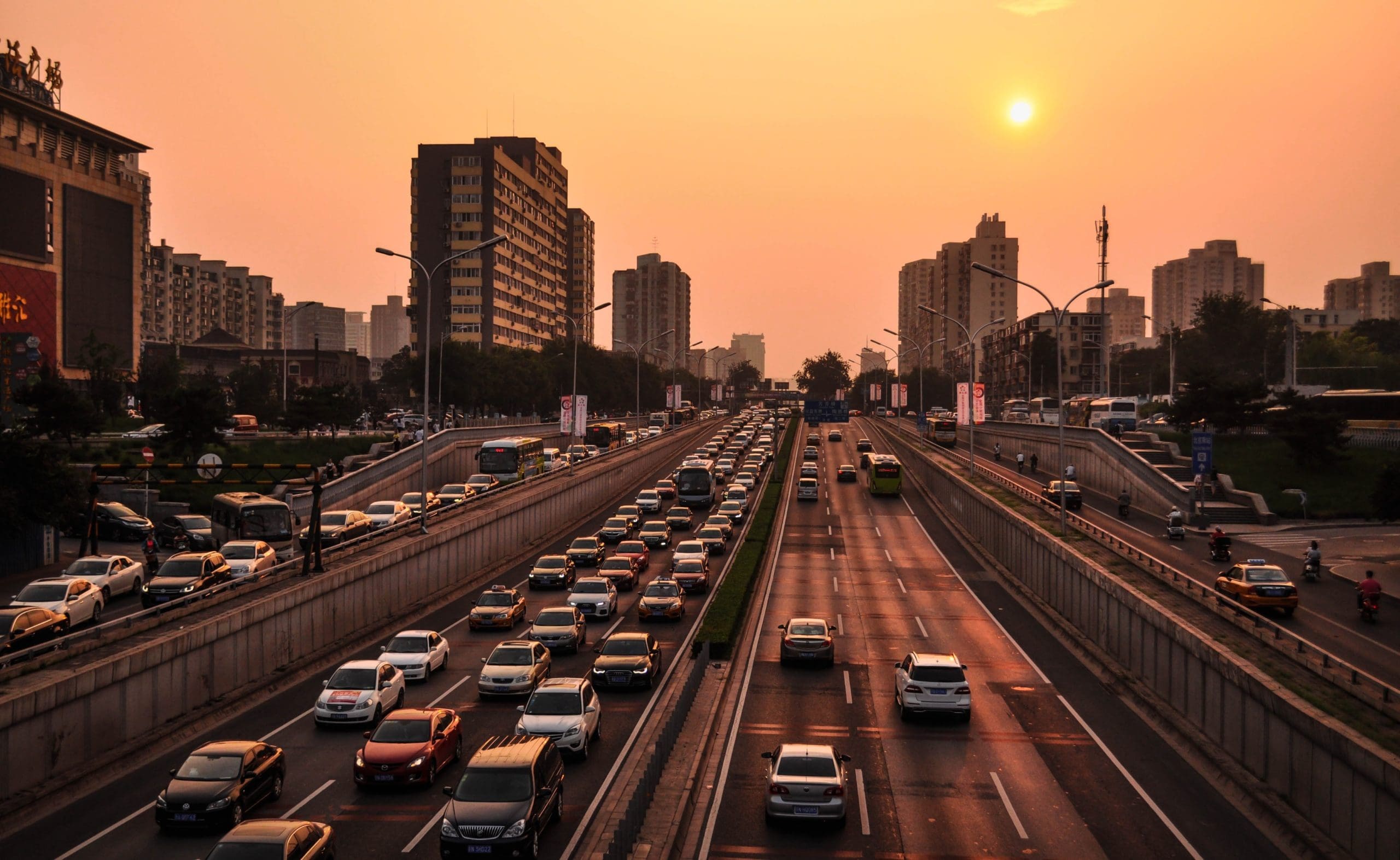 Is Lane Filtering Safe Or Dangerous? Analyzing The Benefits And Risks