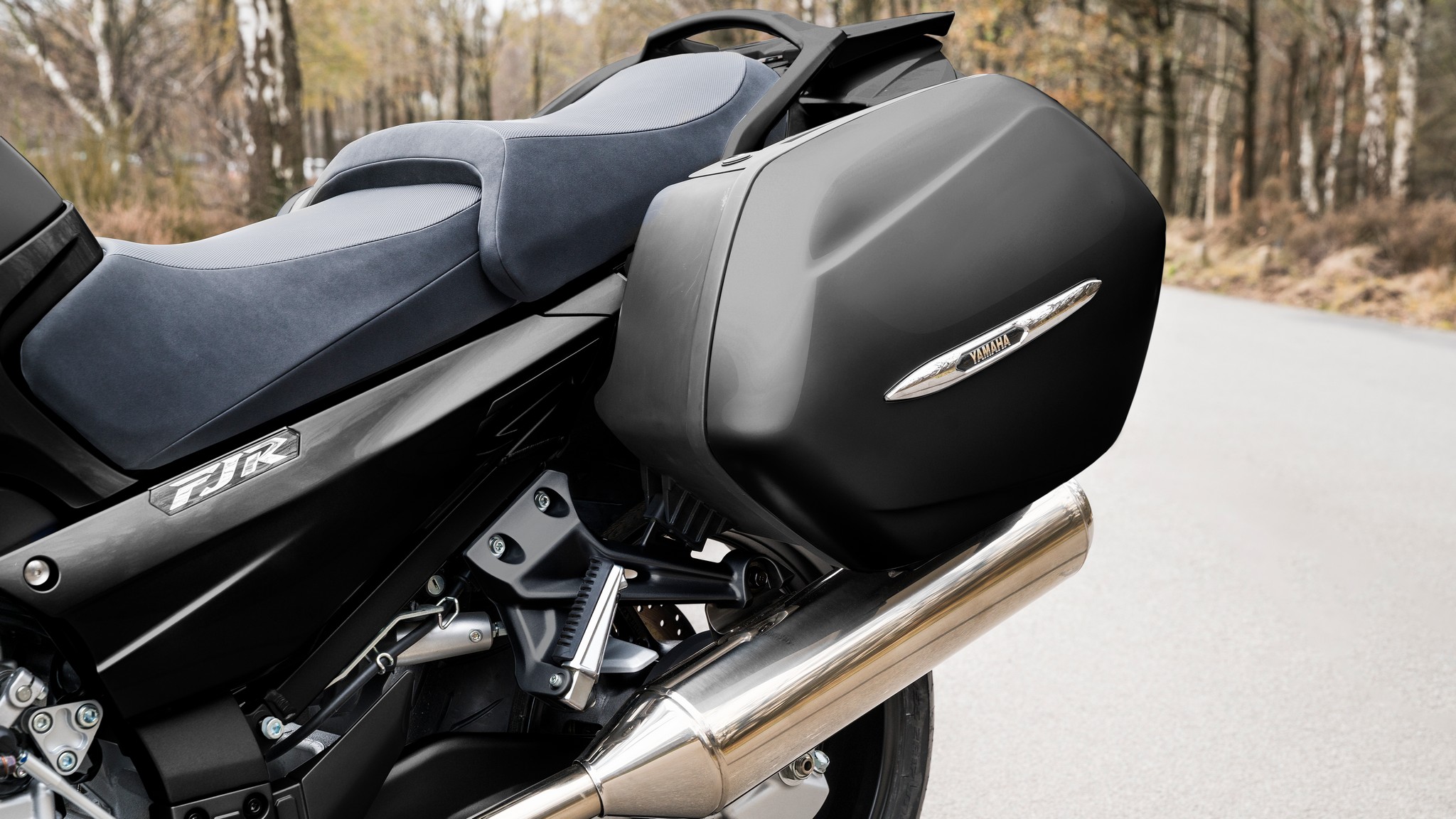 Honda st1300 pan european. Ямаха fjr 1300. Yamaha fjr. Ямаха fjr 1300 красный. Хонда cb 1300 super four.