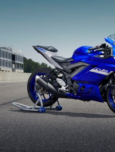 2021 Yamaha YZF-R3 & Monster Energy MotoGP YZF-R3