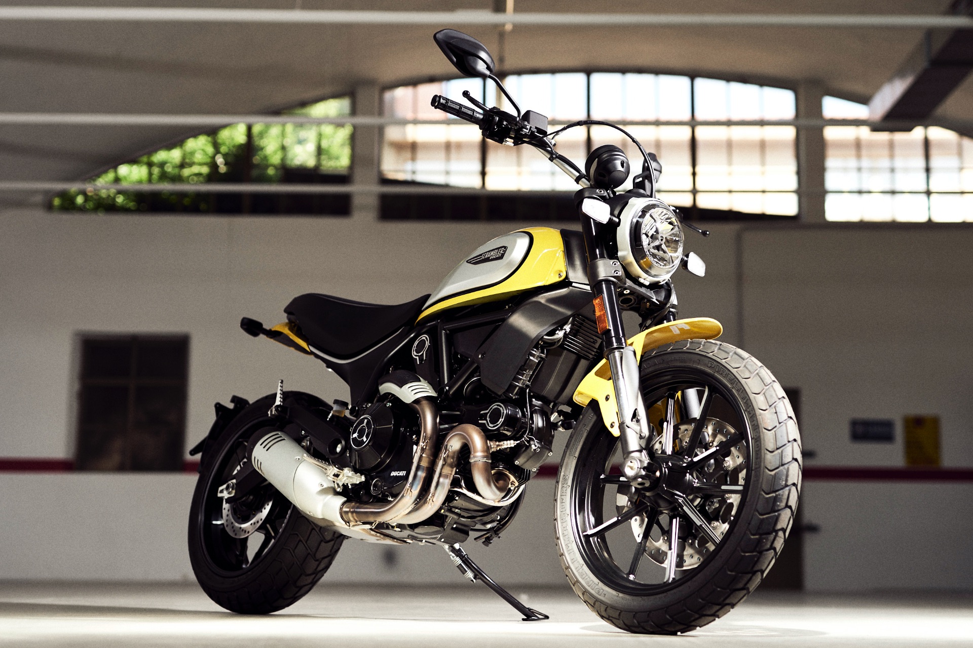 2021-Ducati-Scrambler-Icon-Front-and-Side-View.jpg