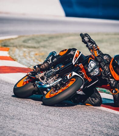 2021 KTM 890 Duke R