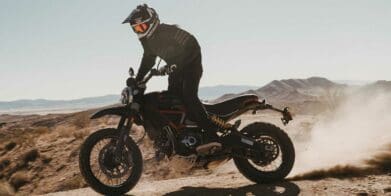 2021-ducati-scrambler-desert-sled-fasthouse---action