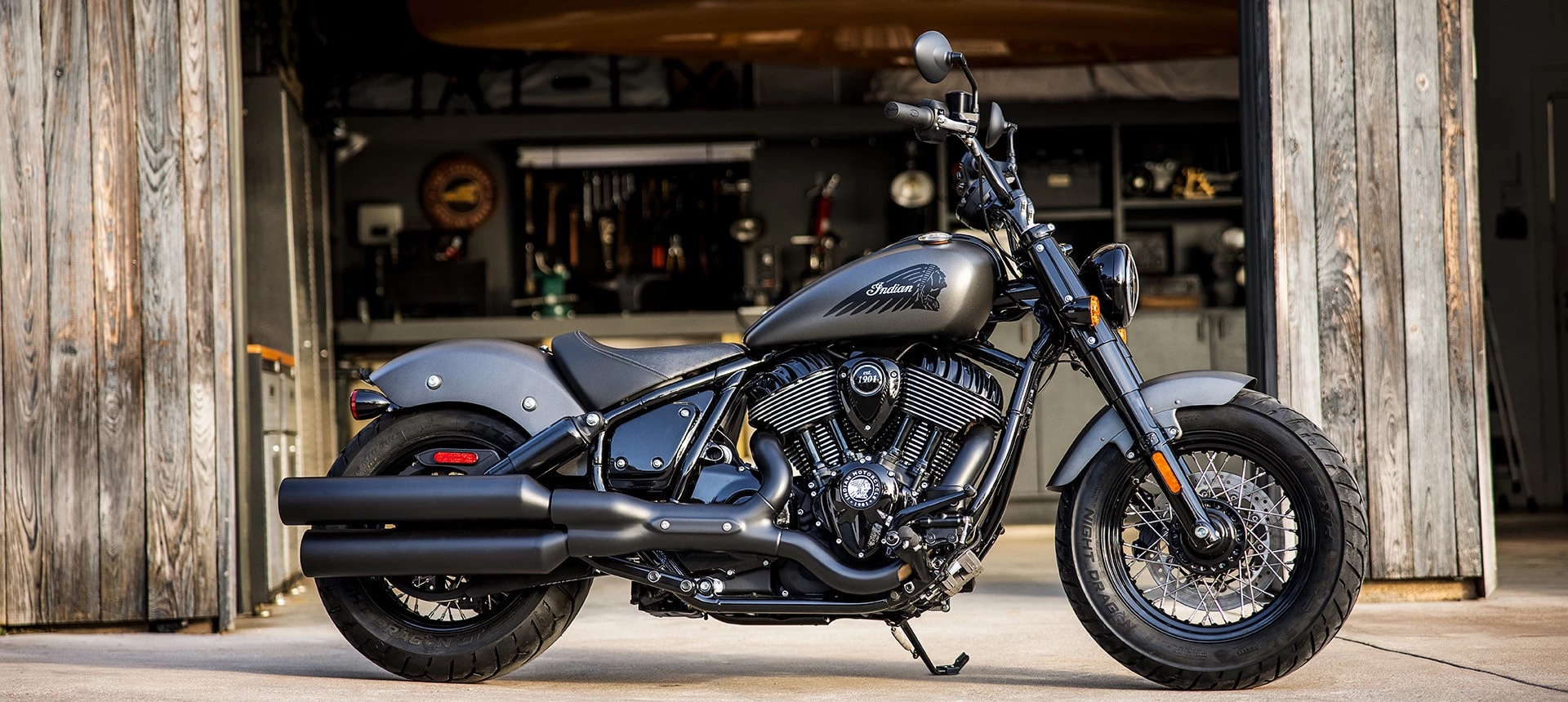 2022 Indian Chief Bobber Dark Horse [Specs, Features, Photos] wBW