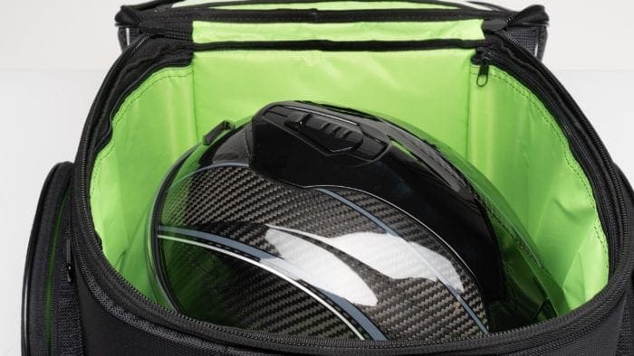 Helmet inside of the 70025 bag Helmet inside of the 70025 bag