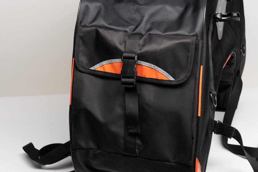 Side pockets on 70086 Sentor bag