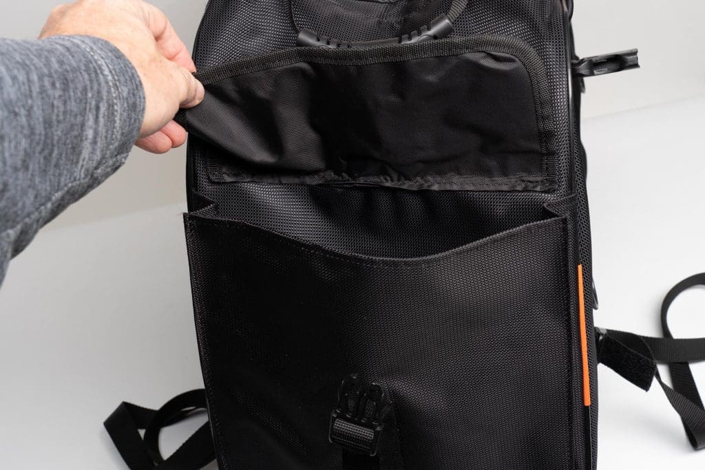 Open side pocket on 70086 Sentor bag