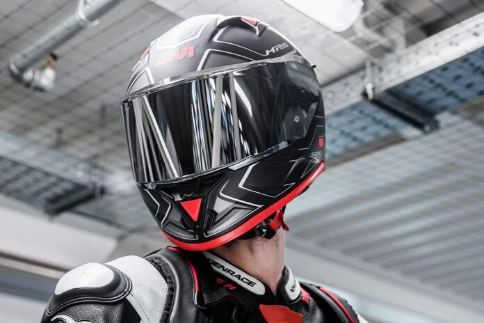 GIVIs-sportiest-helmet-to-date-arrives-as-limited-edition-02-696x464-1.jpg