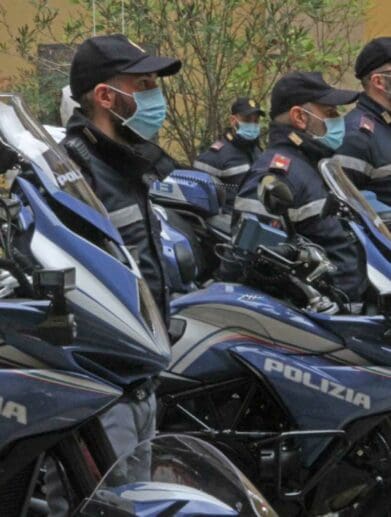 milan-police-issued-mv-agusta-turismo-veloce-patrol-bikeso