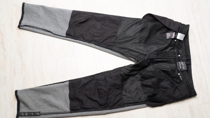 Interior mesh lining and armor pockets along with reflectors Interior mesh lining and armor pockets along with reflectors