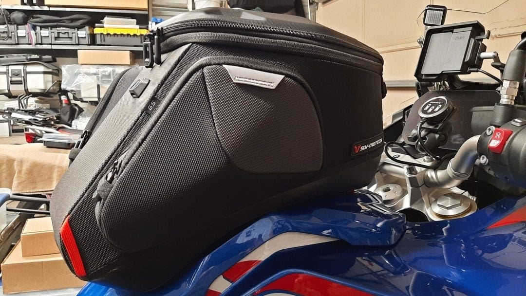[REVIEW] SWMotech Pro GS Tank Bag & Pro Tank Ring Kit