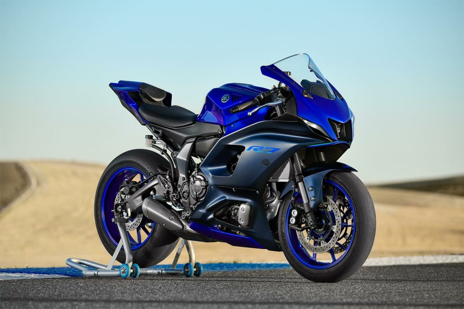 Yamaha Releases the AllNew 2022 YZFR7 webBikeWorld