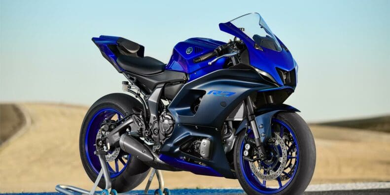 2022 YZF-R7