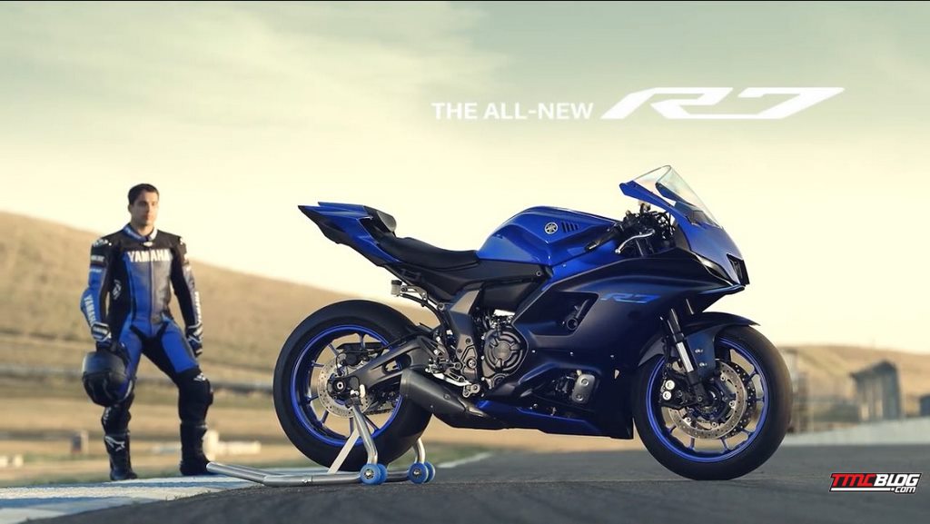 Leaked photo: Full right side of Yamaha R7