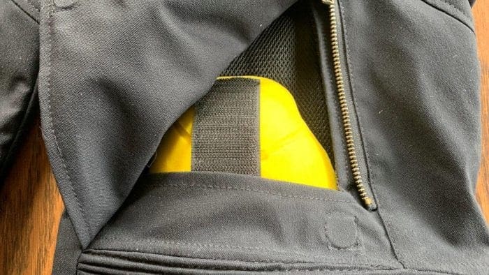 Raven Rova Raven knee armor pocket Raven Rova Raven knee armor pocket