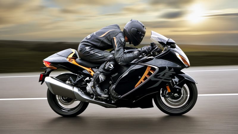 side view of the new 2021 Suzuki Hayabusa