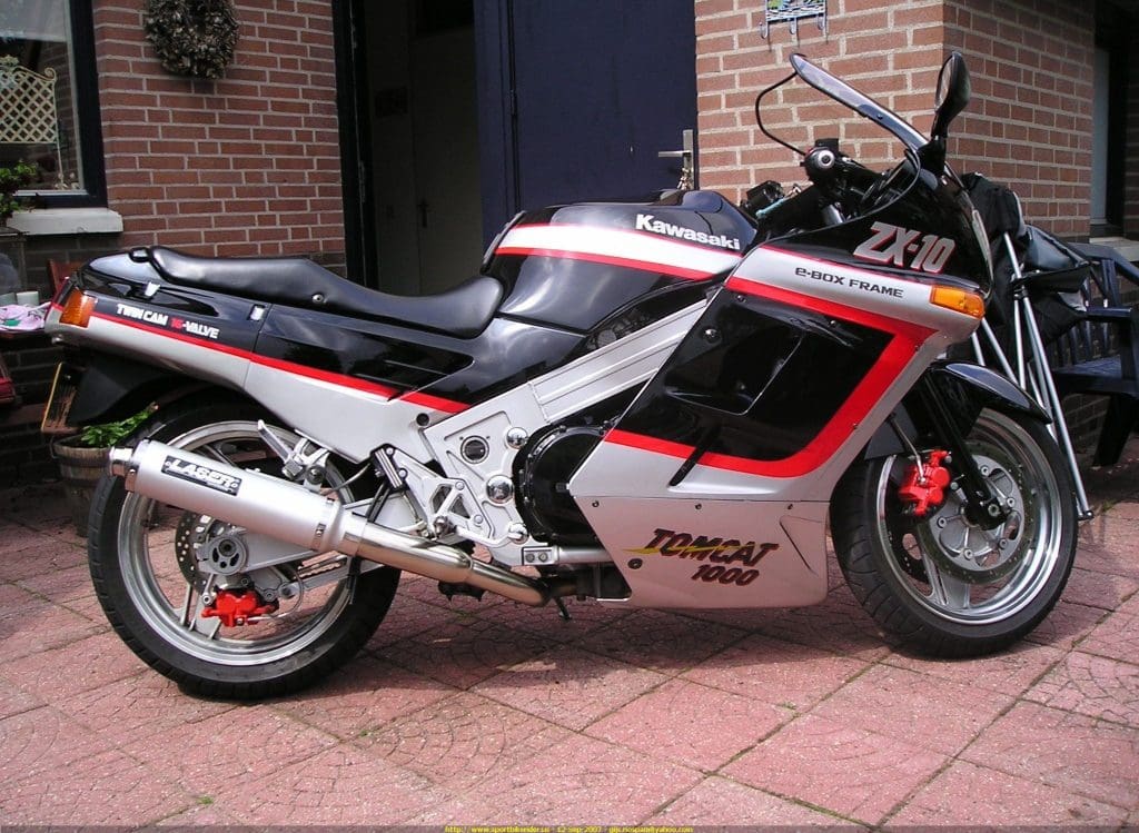 Kawasaki Ninja ZX-10 Tomcat Side View