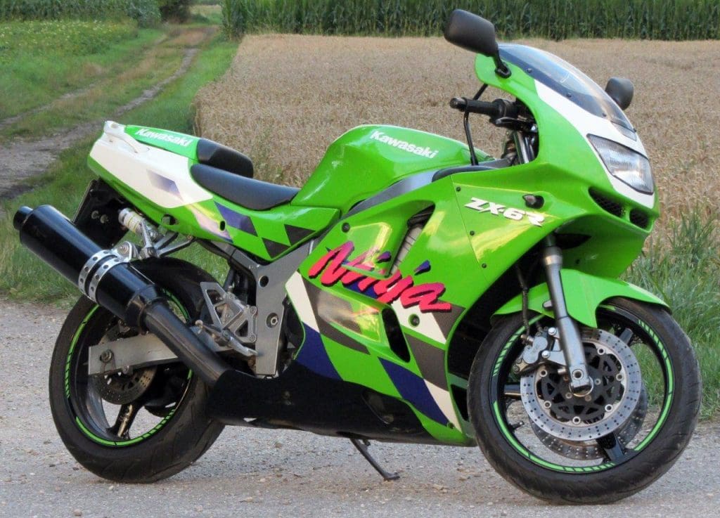 1995 Kawasaki Ninja ZX-6R Side View