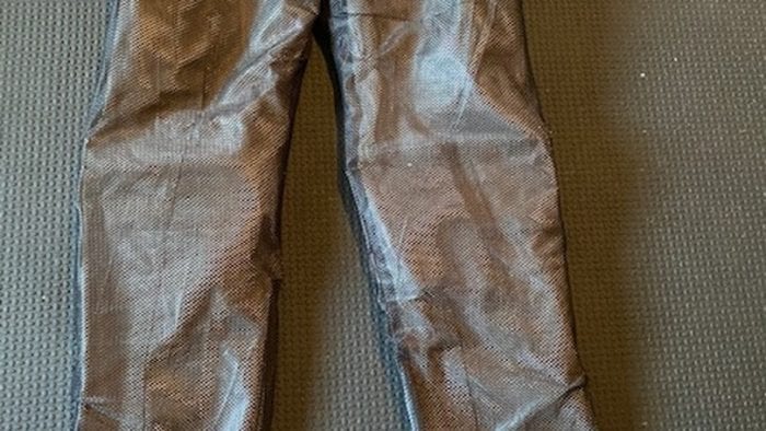 Inside out look of the antimicrobial mesh lining for the Falcon pants